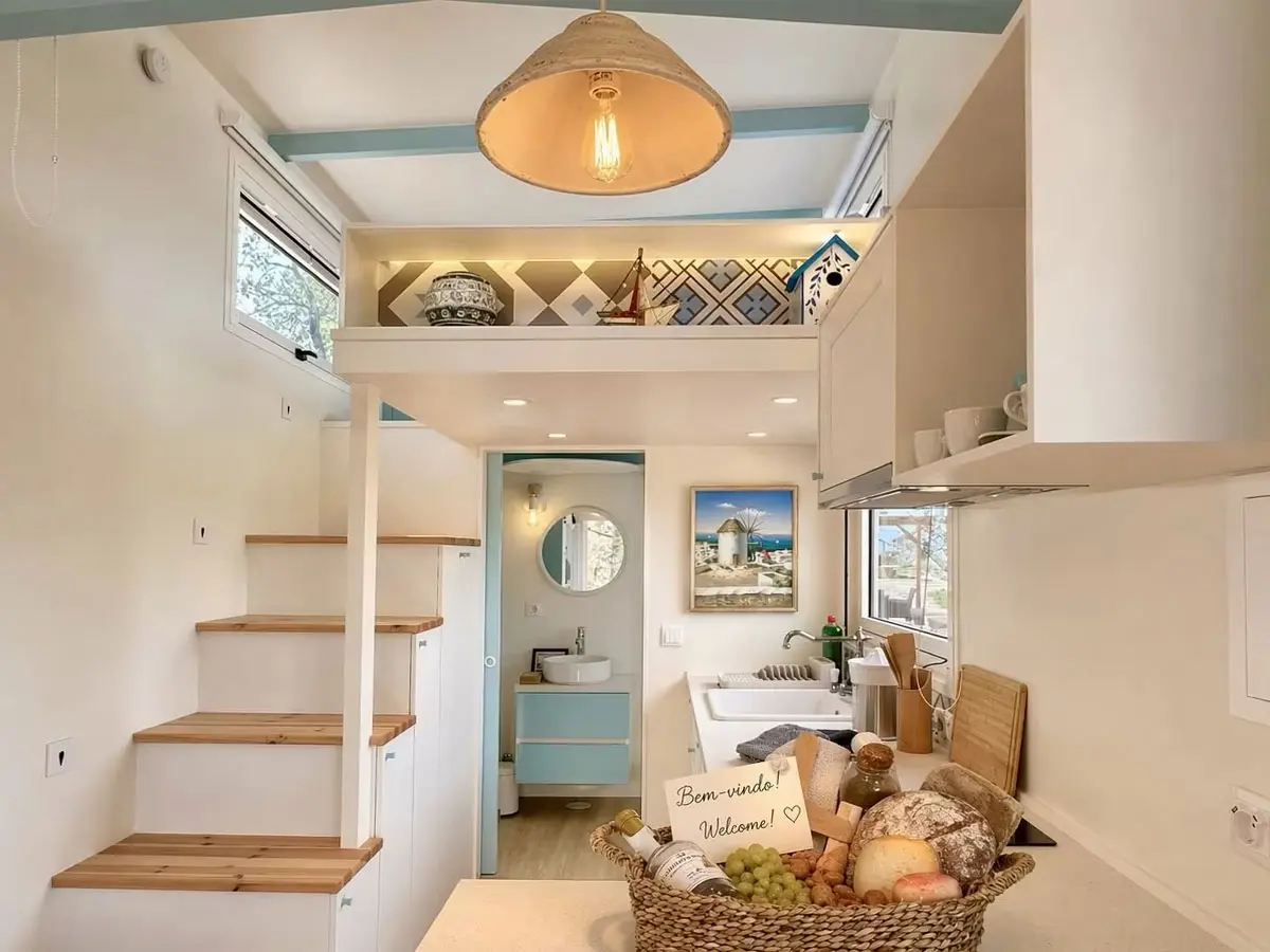 tiny-escape-grecia-interiores